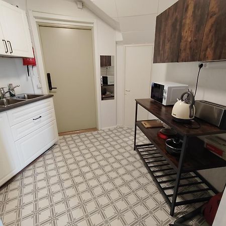 Kalle'S Unluxury Guest House Cl0Sed From 1St Of Feb 2025 Хелзинки Екстериор снимка