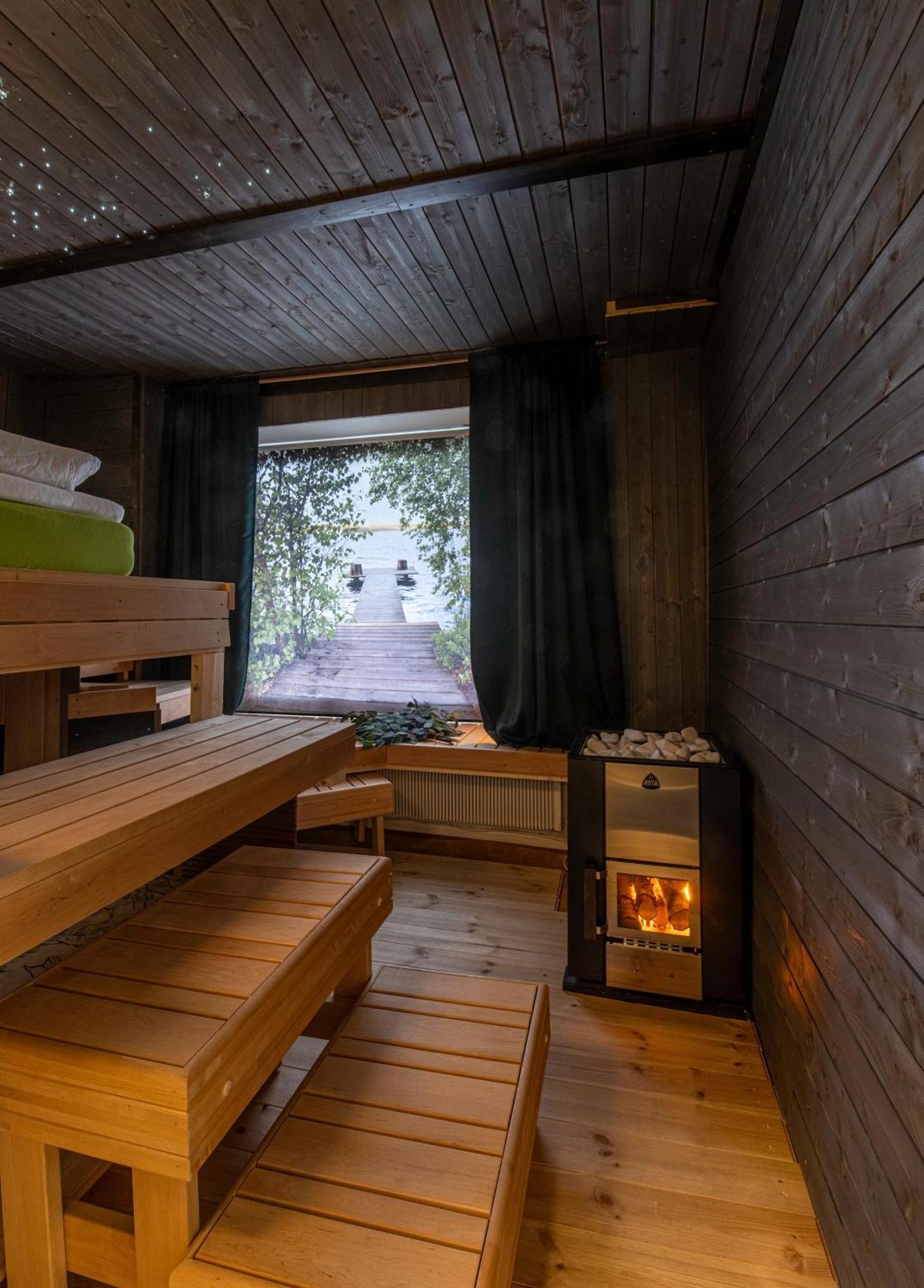 Kalle'S Unluxury Guest House Cl0Sed From 1St Of Feb 2025 Хелзинки Стая снимка